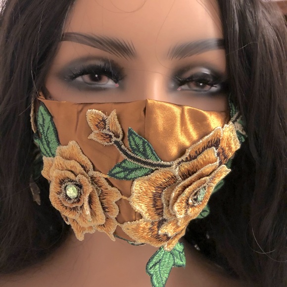 NEW HANDMADE FACE MASK - Picture 2 of 3